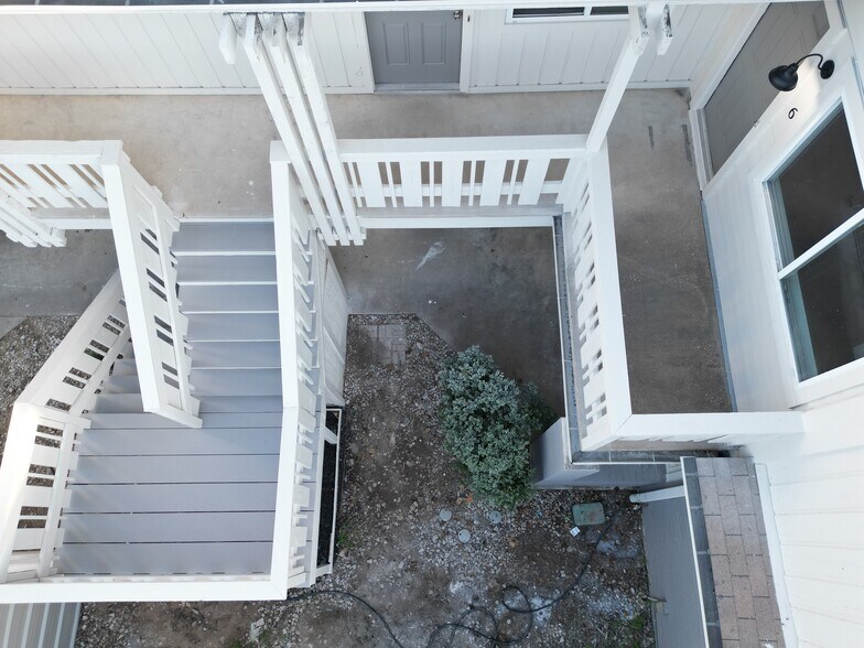 927 E 41st St, Austin, TX à louer - Photo de l’immeuble – Image 3 sur 16