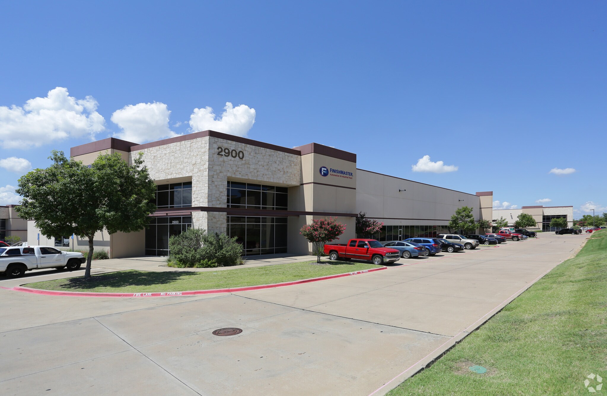 3000 E Pioneer Pky, Arlington, TX à louer Photo de l’immeuble– Image 1 sur 3