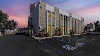Plus de détails pour 2550 E Miraloma Way, Anaheim, CA - Industriel/Logistique à louer