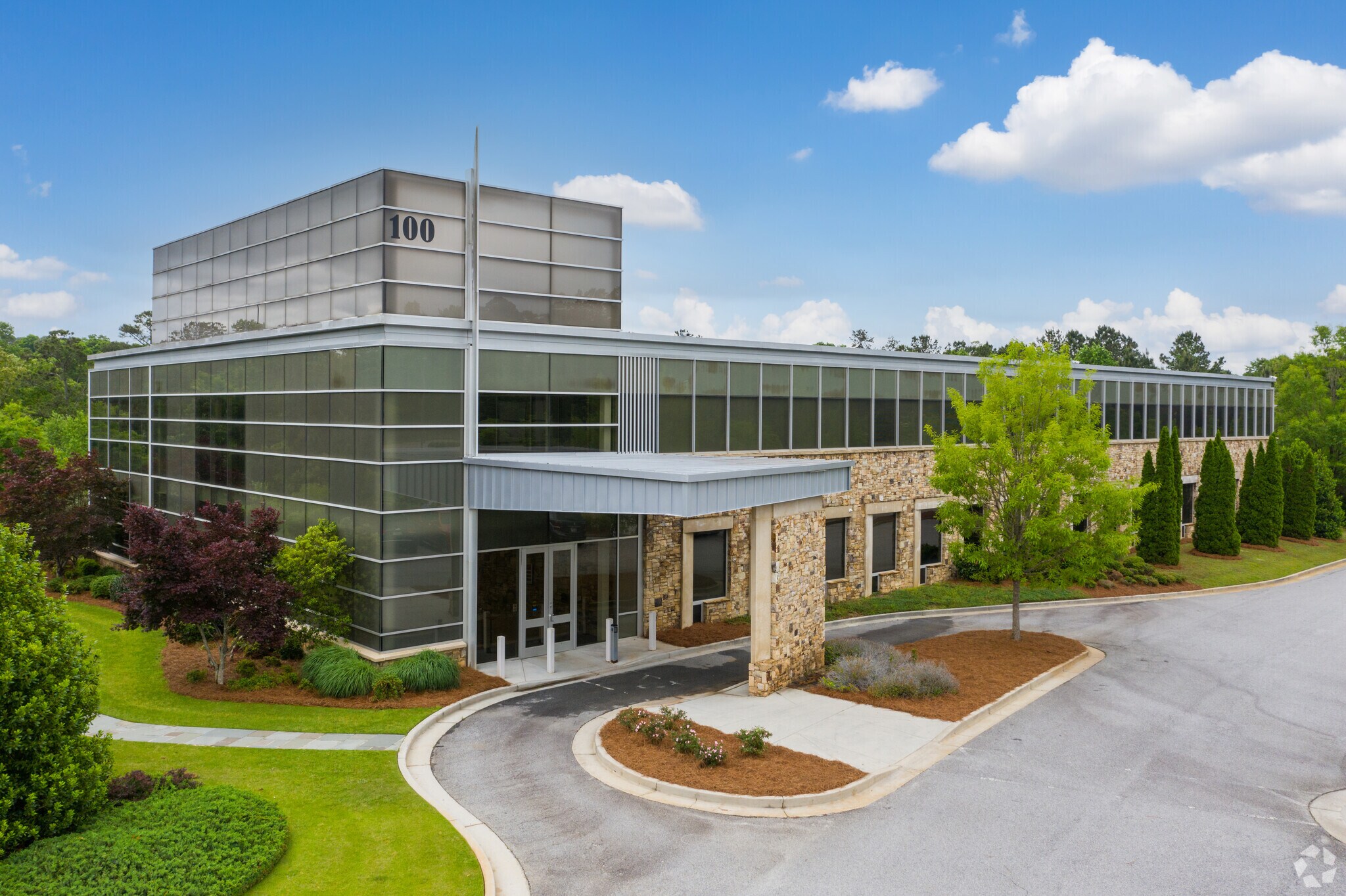 100 World Dr, Peachtree City, GA à louer Photo principale– Image 1 sur 9