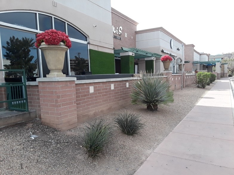 4280 N Drinkwater Blvd, Scottsdale, AZ à louer - Photo de l’immeuble – Image 2 sur 8