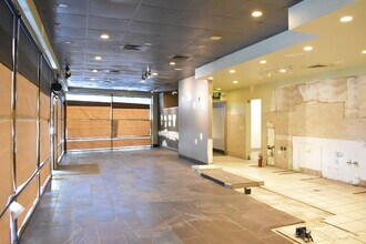 5020 Wilshire Blvd, Los Angeles, CA à louer Photo intérieure– Image 2 sur 12