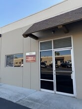 1416-1420 Ritchey St, Santa Ana, CA à louer Photo intérieure– Image 1 sur 2