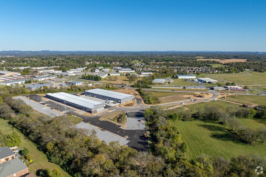 815 Aviation Ln, Gallatin, TN à louer - Aérien – Image 3 sur 22