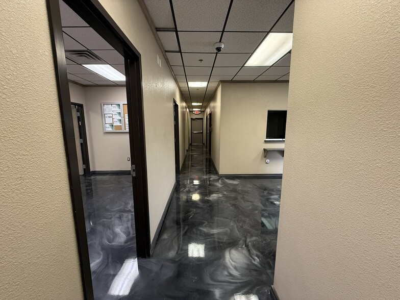 11700 Onyx Dr, Midland, TX à louer - Photo de l’immeuble – Image 3 sur 13