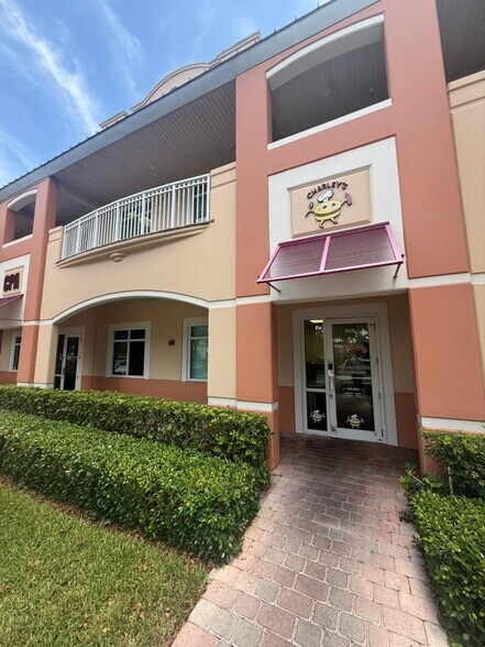601 N Congress Ave, Delray Beach, FL à vendre - Photo de l’immeuble – Image 1 sur 11