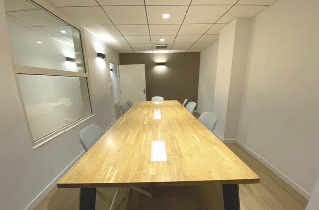 Plus de détails pour Bureau à louer