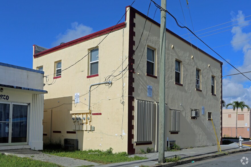 1318-1326 N Tamarind Ave, West Palm Beach, FL à louer - Photo de l’immeuble – Image 3 sur 24