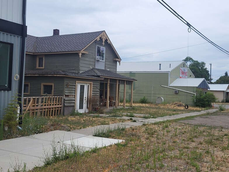 503 E 3rd Ave, Post Falls, ID à vendre - Photo de l’immeuble – Image 3 sur 10