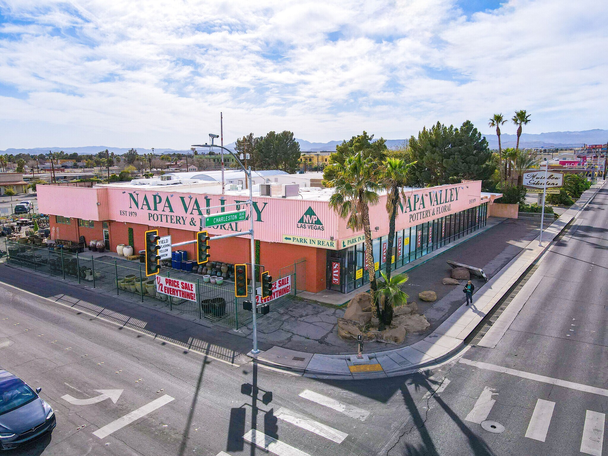 4101-4113 W Charleston Blvd, Las Vegas, NV à louer Photo de l’immeuble– Image 1 sur 15