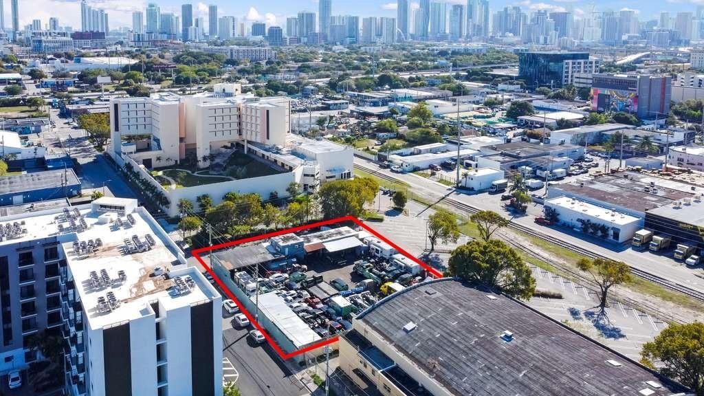 2230 NW 8th Ave, Miami, FL à vendre Photo principale– Image 1 sur 14