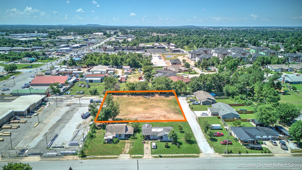 South 9th Street, Rogers, AR à vendre - Aérien – Image 1 sur 9
