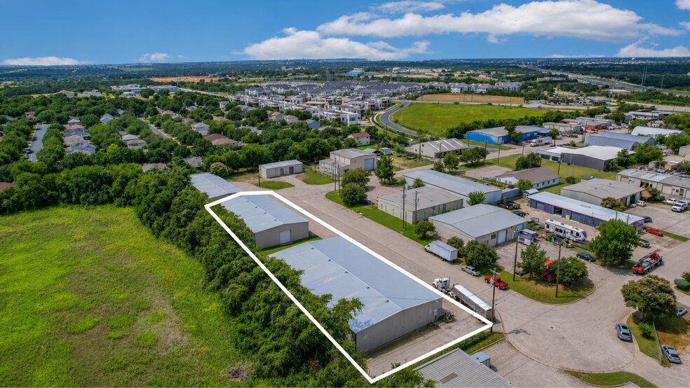 40134 Industrial Park Cir, Georgetown, TX à louer - Photo de l’immeuble – Image 3 sur 5