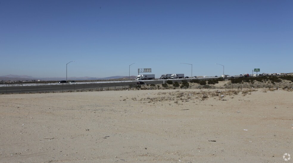 Fisher, Barstow, CA à vendre - Photo principale – Image 1 sur 2