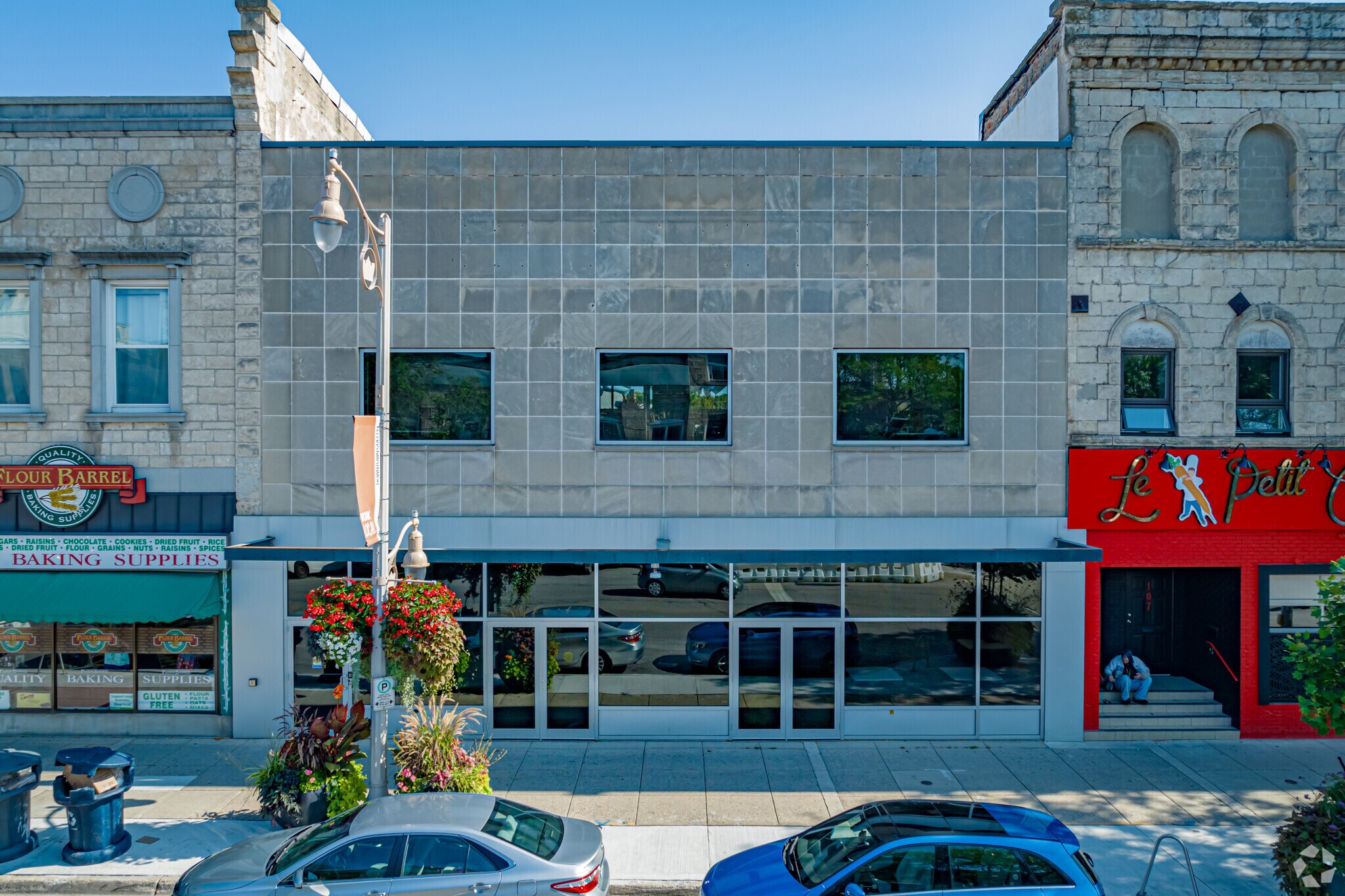 111 Wyndham St N, Guelph, ON à louer Photo principale– Image 1 sur 5