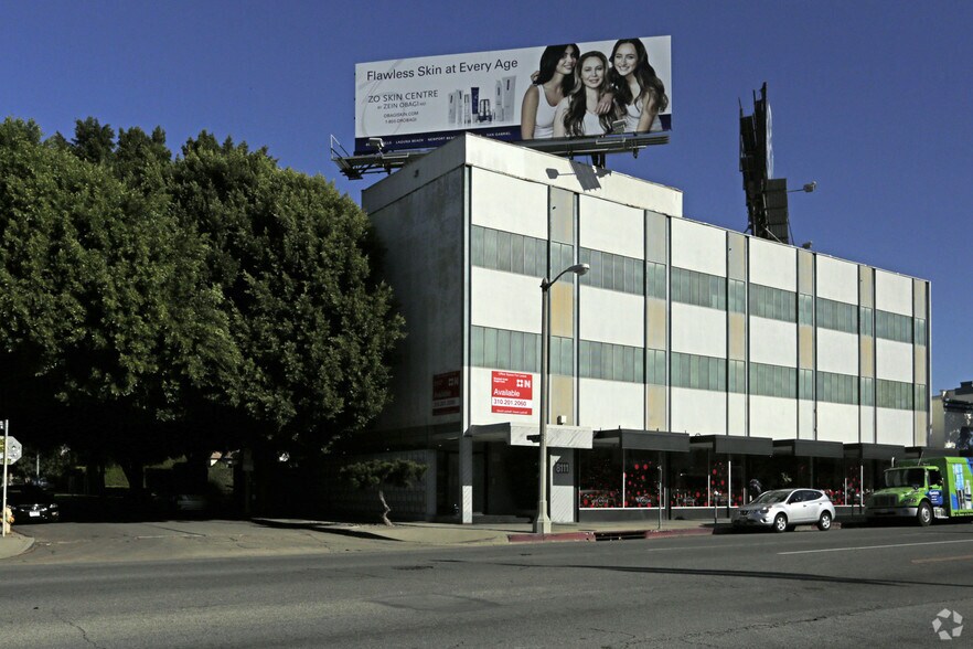 8111 Beverly Blvd, Los Angeles, CA à louer - Photo de l’immeuble – Image 2 sur 15