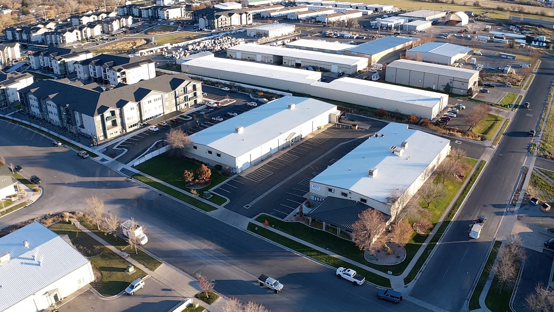 Logan Machine Shop Facility portefeuille de 2 biens à vendre sur LoopNet.fr Photo principale– Image 1 sur 16