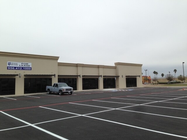 105 N Cesar Chavez Rd, San Juan, TX à louer Photo principale– Image 1 sur 9