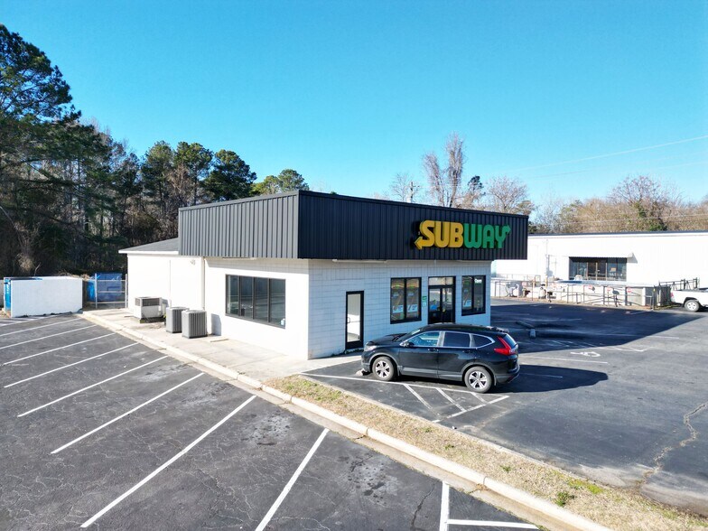 300 E Broad Ave, Rockingham, NC à louer - Photo de l’immeuble – Image 2 sur 7