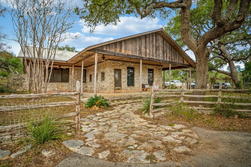 360 Kirk Ln, Bulverde, TX à vendre - Photo de l’immeuble – Image 2 sur 28