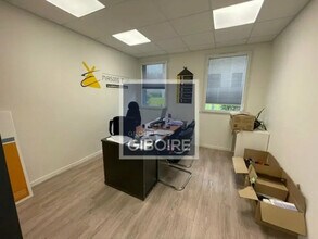 Bureau dans Cesson-Sévigné à vendre Photo intérieure– Image 1 sur 6