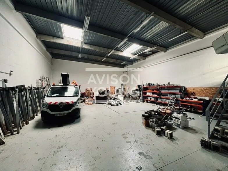 Local d’activités dans à louer - Photo intérieure – Image 2 sur 6