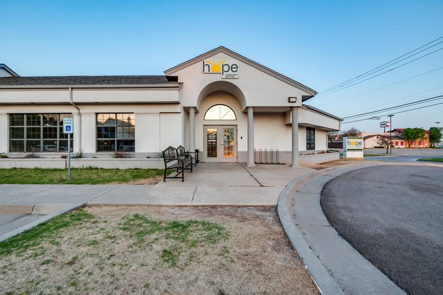 416 SW 79th St, Oklahoma City, OK à vendre - Photo de l’immeuble – Image 3 sur 20