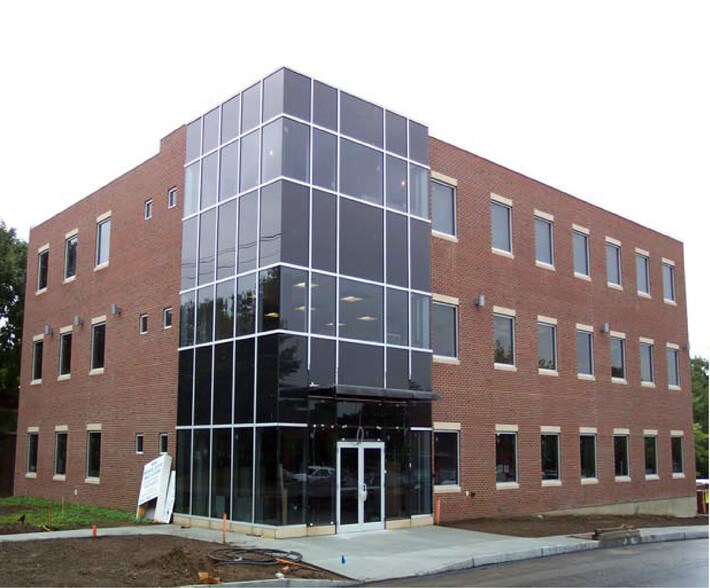 1 Pearl St, Brockton, MA à louer - Photo de l’immeuble – Image 3 sur 17