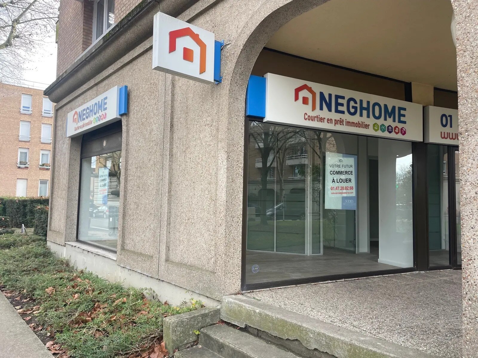 Local commercial dans Montigny-le-Bretonneux à louer Photo de l’immeuble– Image 1 sur 10