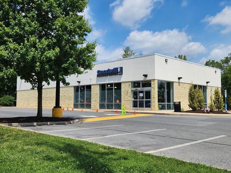 401-403 West Chester Pike, Havertown, PA à louer - Photo de l’immeuble – Image 3 sur 4
