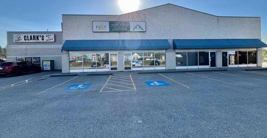 66 Keith ave, Dryden, ON à louer Photo principale– Image 1 sur 2