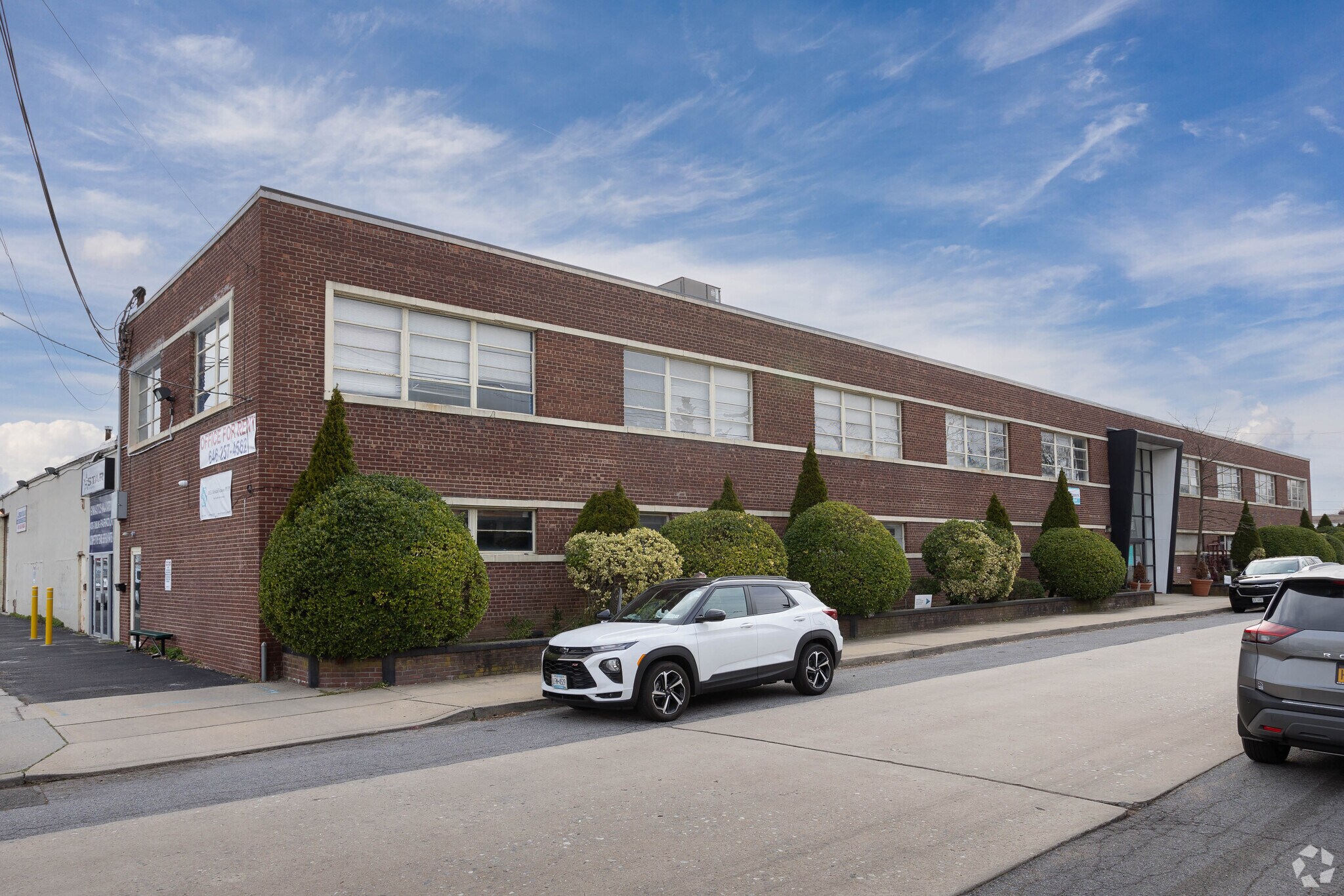 21 Ryder Pl, East Rockaway, NY à louer Photo principale– Image 1 sur 7