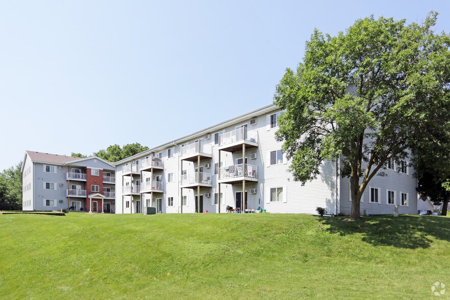 211 E McKinley Ave, Des Moines, IA à vendre - Photo principale – Image 1 sur 71