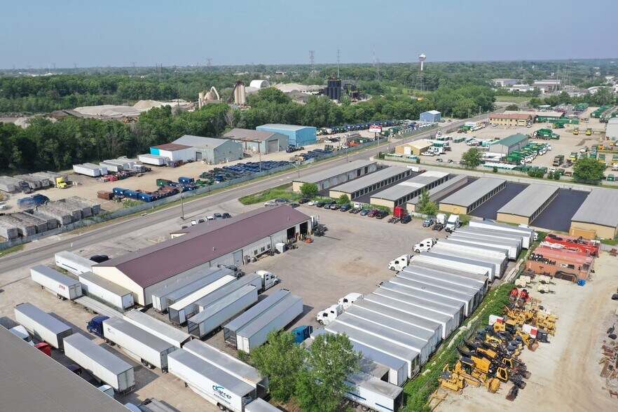 2250 Moen Ave, Rockdale, IL à louer - Photo de l’immeuble – Image 2 sur 28