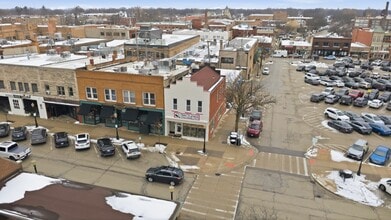 110 W Burlington Ave, La Grange, IL à louer Aérien– Image 2 sur 11