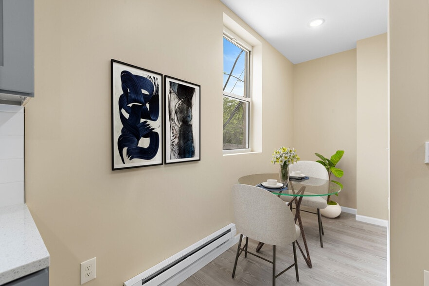 138 Monticello Ave, Jersey City, NJ à vendre - Photo de l’immeuble – Image 2 sur 30