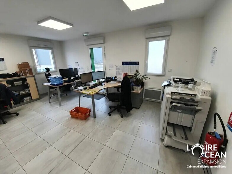 Local d’activités dans Nantes à louer - Photo de l’immeuble – Image 3 sur 4