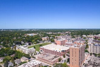 44 S Vail Ave, Arlington Heights, IL - VUE AÉRIENNE  vue de carte - Image1
