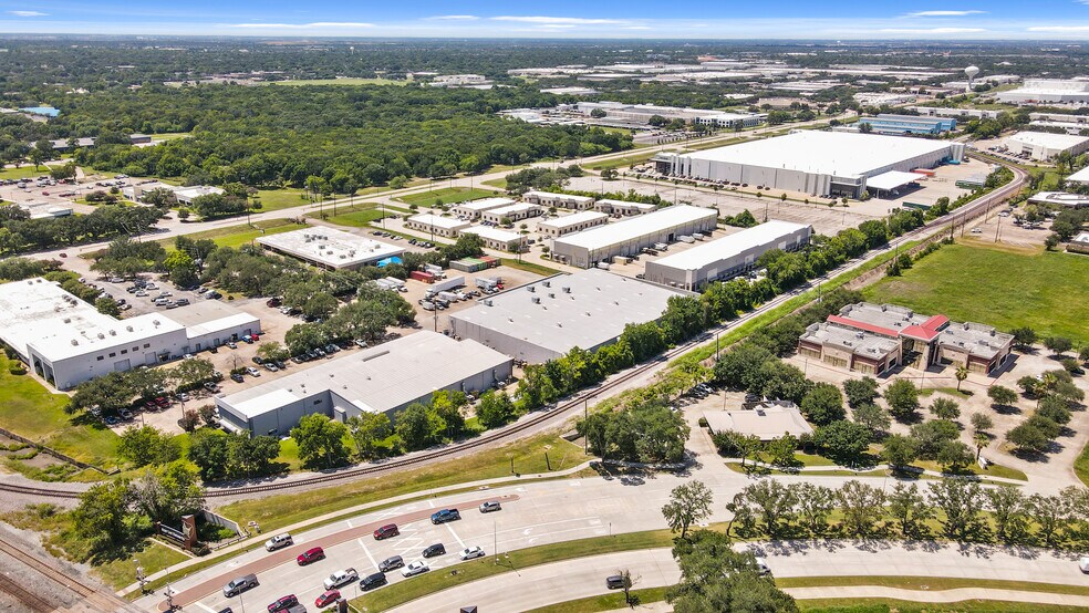 140 Industrial Blvd, Sugar Land, TX à vendre - Photo de l’immeuble – Image 3 sur 13