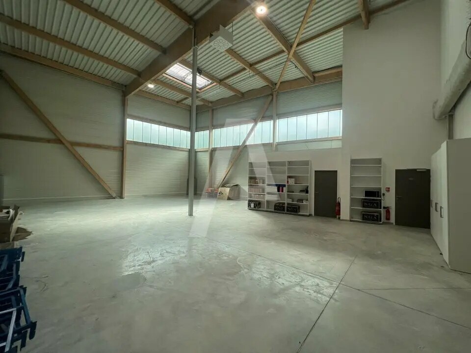 Local d’activités dans Coupvray à louer Photo de l’immeuble– Image 1 sur 5