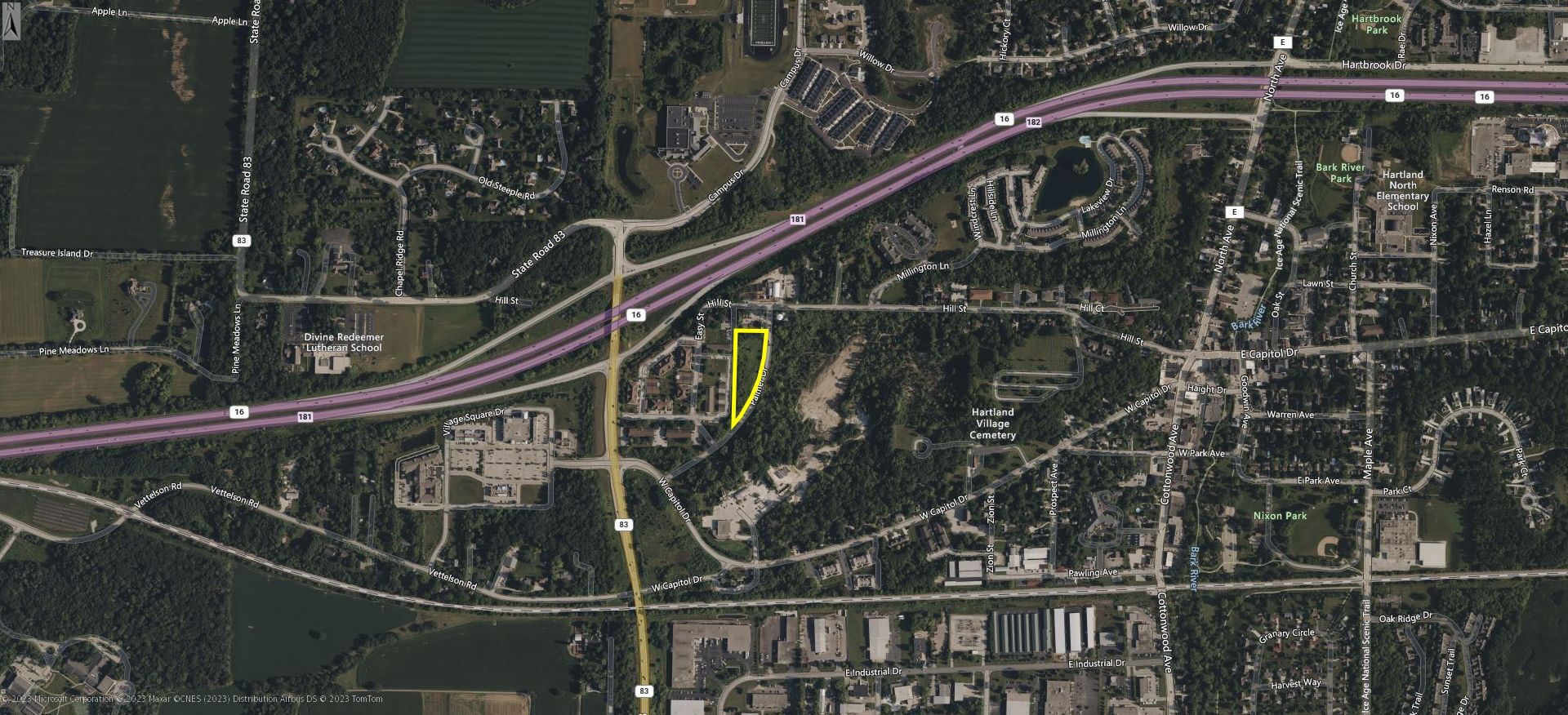 701 W Capitol Dr, Hartland, WI à vendre Photo de l’immeuble– Image 1 sur 3