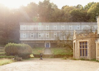 Plus de détails pour Portsmouth Rd, Guildford - Bureau à louer