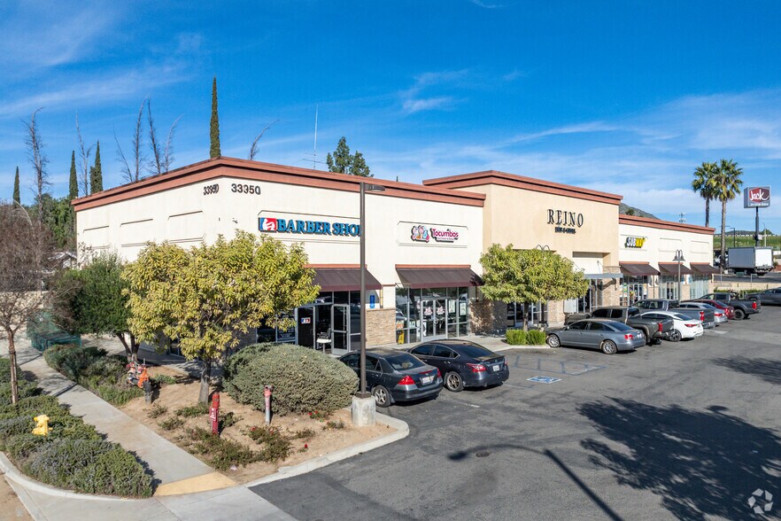 33950 Angels Ln, Wildomar, CA à louer - Photo de l’immeuble – Image 1 sur 4