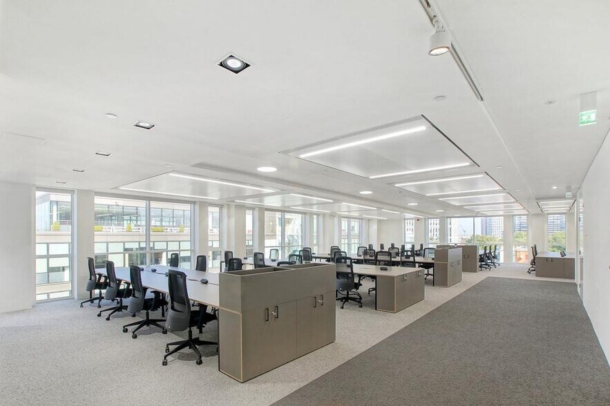 24 Chiswell St, Londres à louer - Photo de l’immeuble – Image 3 sur 44