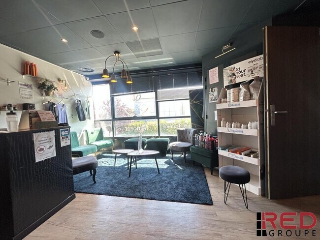 Plus de détails pour Rue Corindon, Éguilles - Bureau à louer