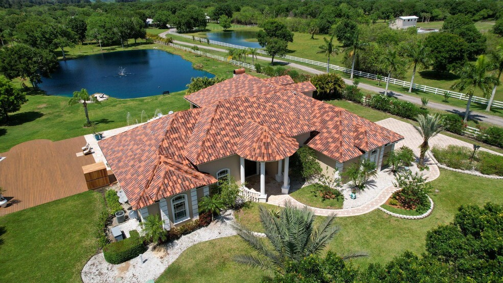 6780 49th St, Vero Beach, FL à vendre - Photo de l’immeuble – Image 3 sur 8