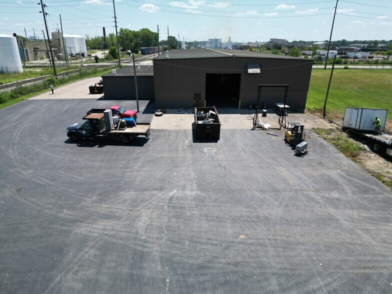 3650 W Minnesota St, Indianapolis, IN à louer - Photo de l’immeuble – Image 2 sur 19