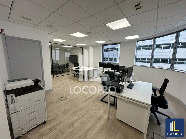 Bureau dans Nice à louer - Photo de l’immeuble – Image 1 sur 6