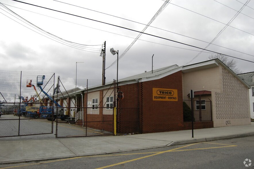 418 Market St, Marcus Hook, PA à vendre - Photo de l’immeuble – Image 2 sur 5