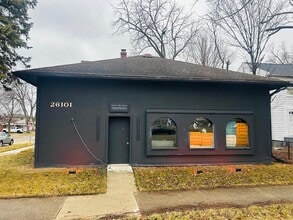 26101 W Warren St, Dearborn Heights, MI à louer Photo intérieure– Image 2 sur 23